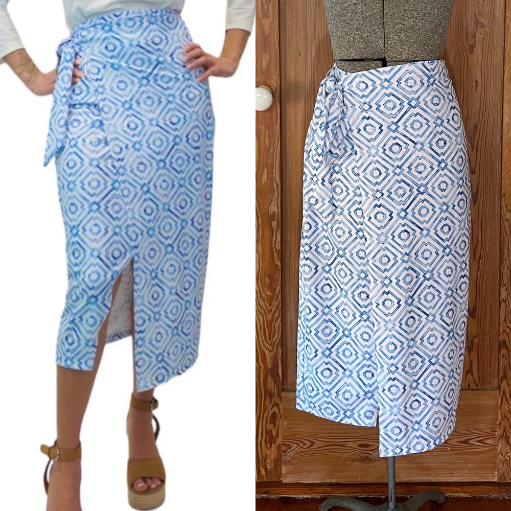 Patti Biggs Wrap Front Lizzy Skirt in Under The Sea UPF 50 - Sz L